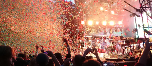 Stage FX Confetti Machines - hero background